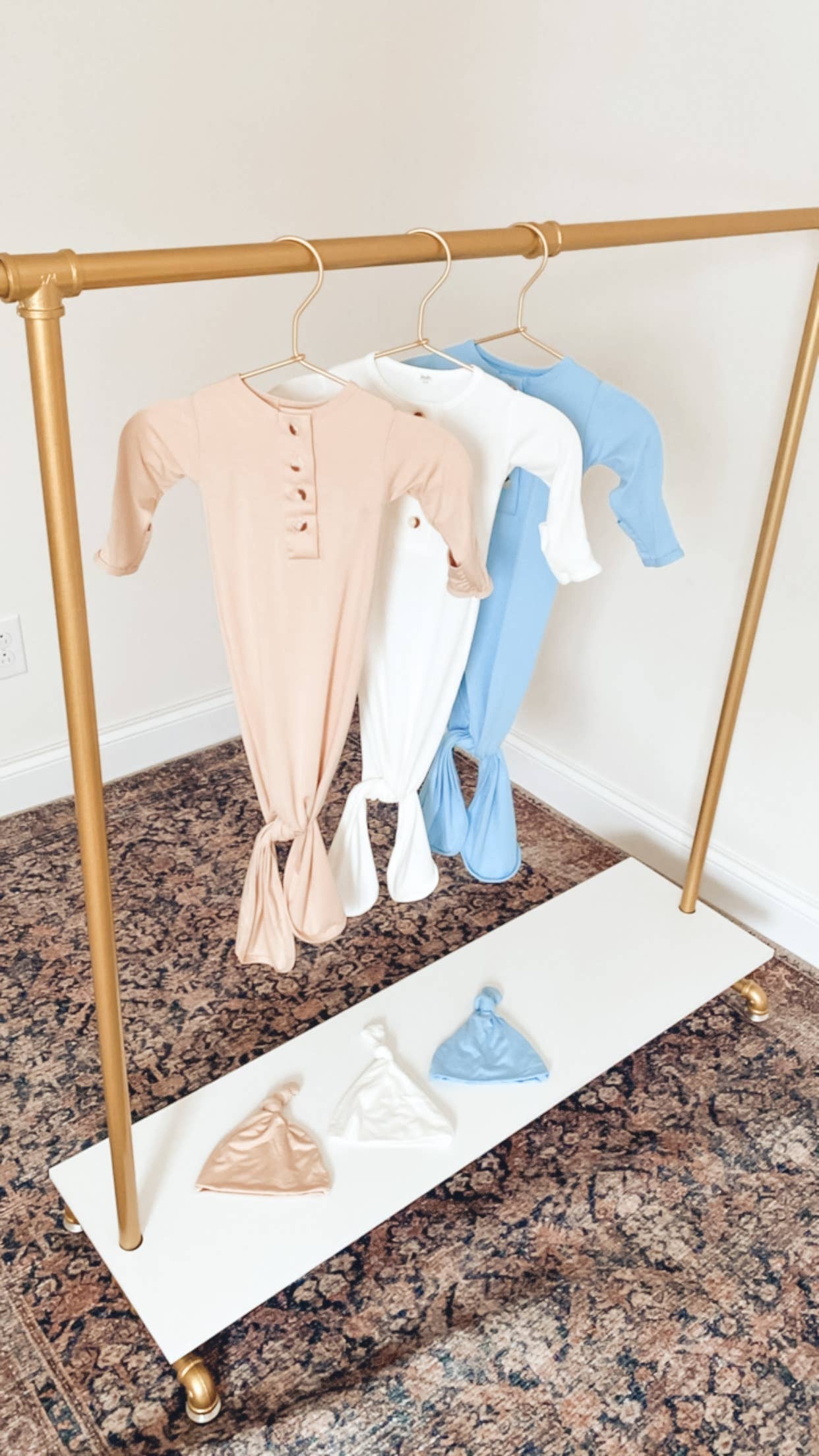 Newborn Clothing - Baby Gown and Hat Sets - Baby Clothing: Baby Blue