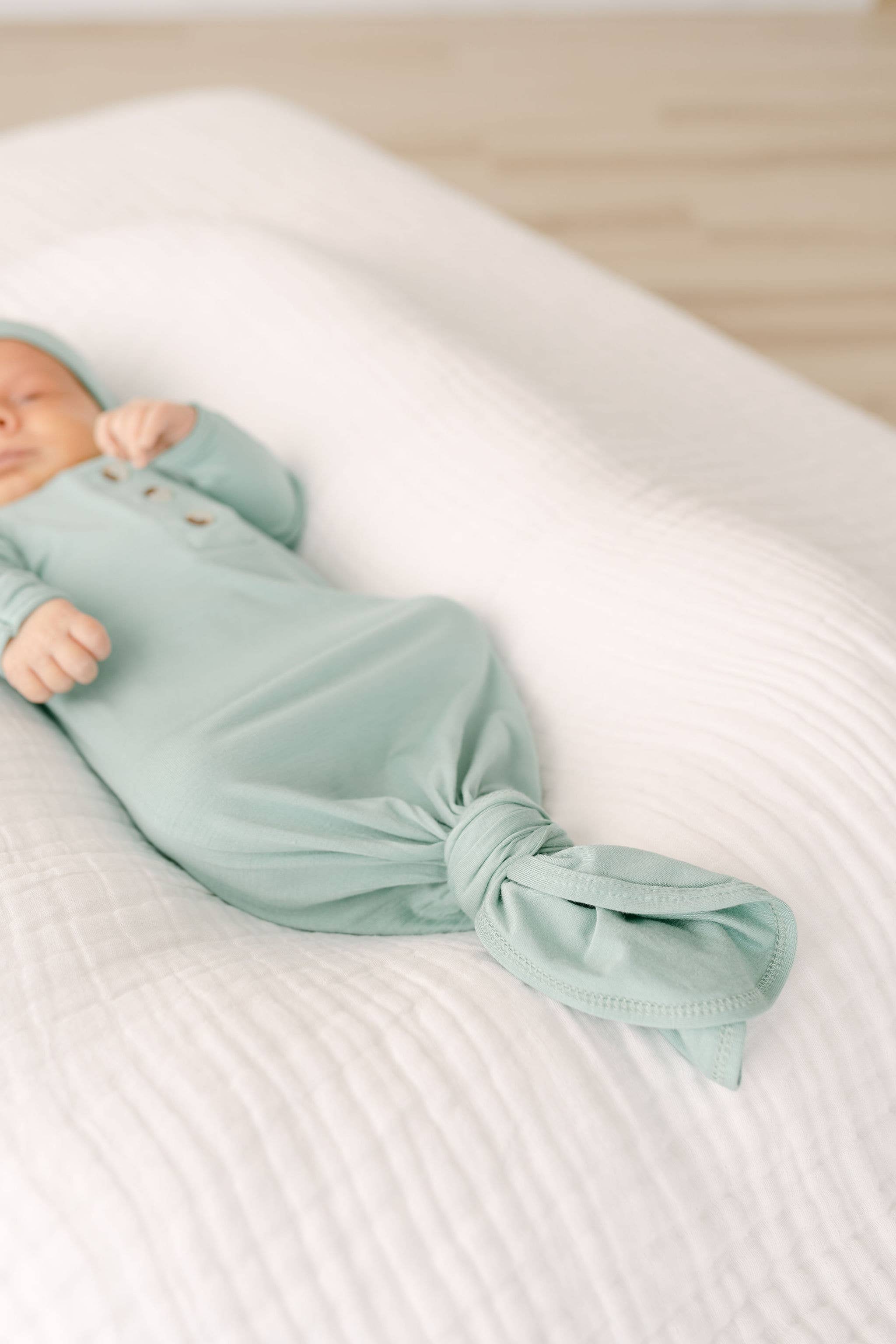 Newborn Clothing - Baby Gown and Hat Sets - Baby Clothing: Mint